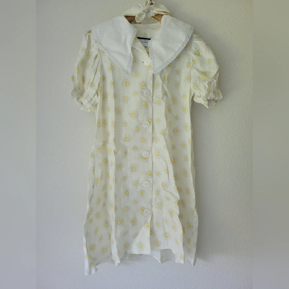 Sleeper Marie 100% linen daisy print mini dress, small - Picture 9 of 15